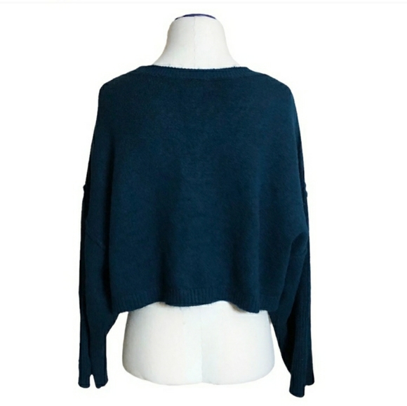 SHOWOFF Peacock Blue Cropped Sweater Size Large. NWOT! - Picture 2 of 6